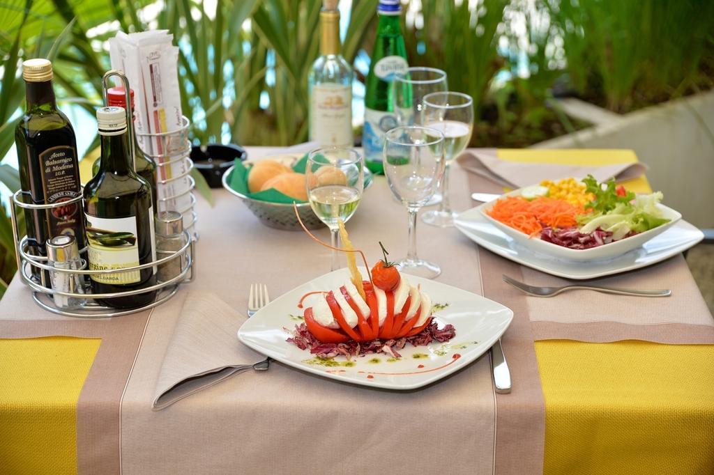 Hotel Lido Limone sul Garda Exterior foto
